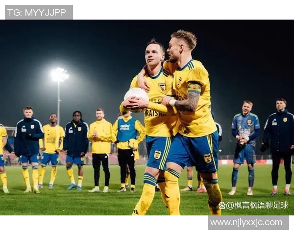 埃因霍温与坎布尔激战正酣赛况分析与精彩瞬间回顾 埃因霍温与坎布尔激战正酣赛况分析与精彩瞬间回顾