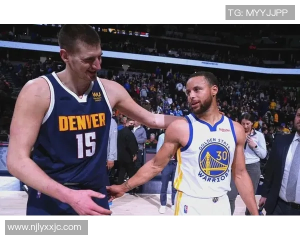 掘金与勇士G3激战回顾关键时刻与球员表现分析